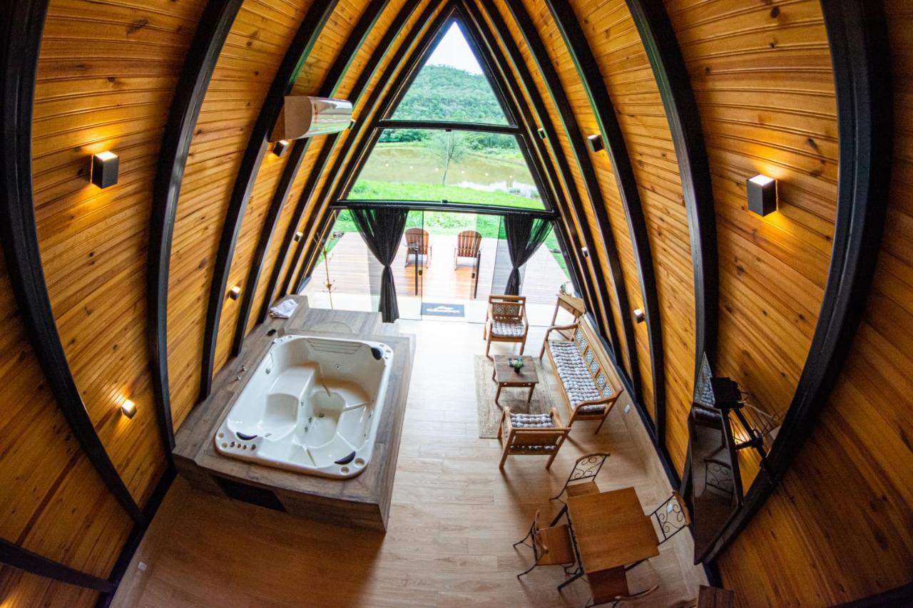Pousada Cachoeira Paraiso Pirenópolis エクステリア 写真
