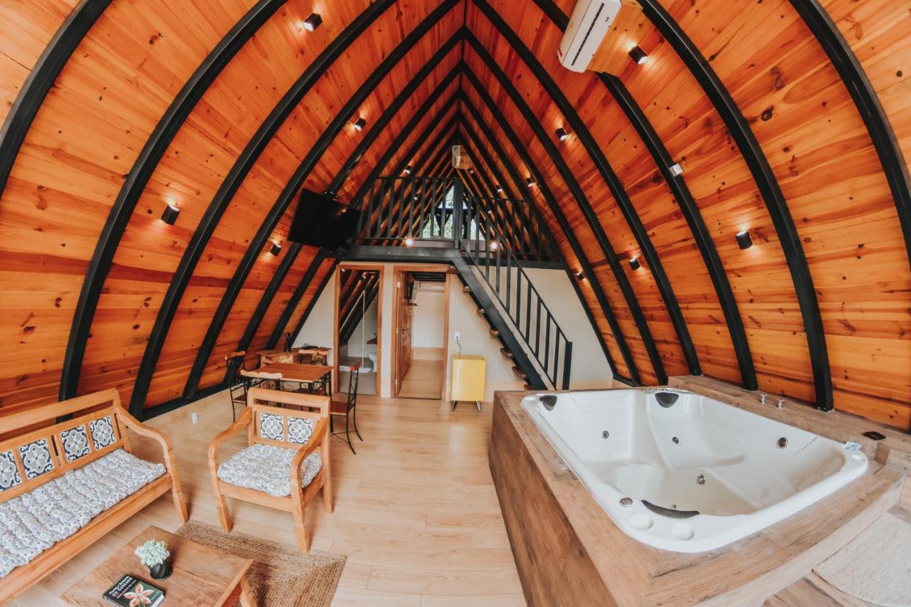 Pousada Cachoeira Paraiso Pirenópolis エクステリア 写真