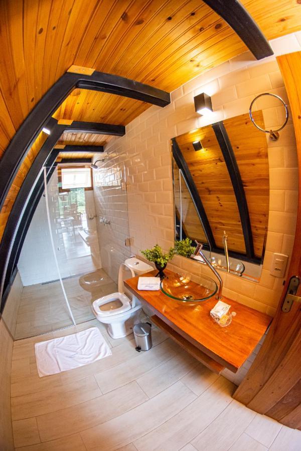 Pousada Cachoeira Paraiso Pirenópolis エクステリア 写真